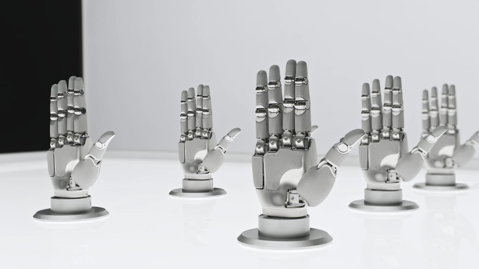 Sharpa Robotics Ramps Up Mass Production of "Vision-Based" Tactile Hand