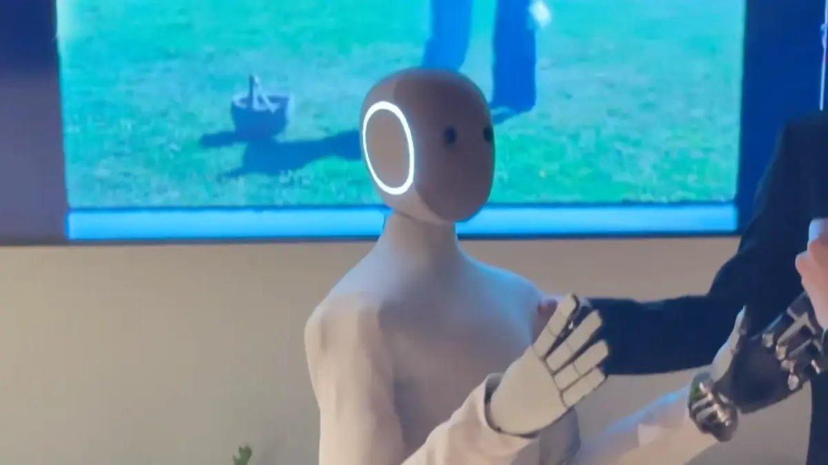 1X Hosts Hands-On NEO Demos for Tech Notables Ahead of "Biggest Announcement"