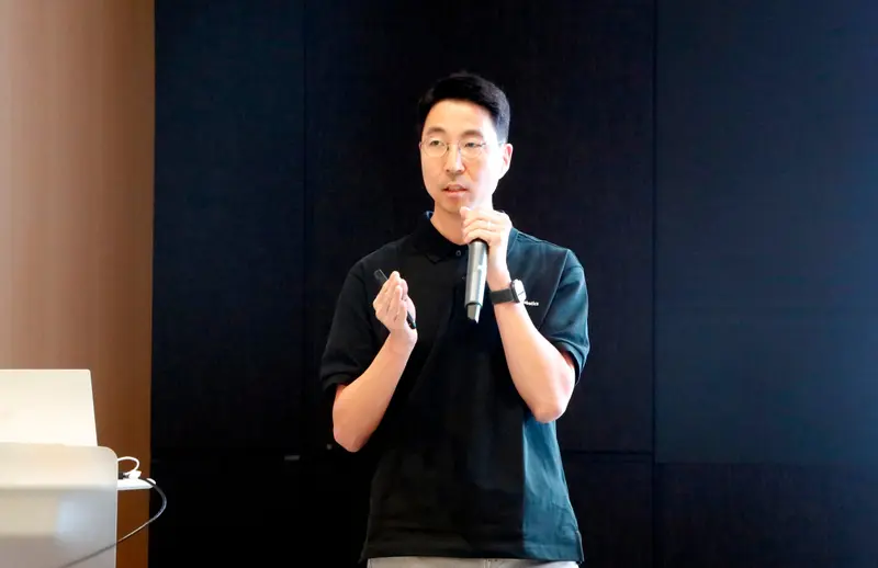 Doosan Robotics CEO Kim Min-pyo on stage