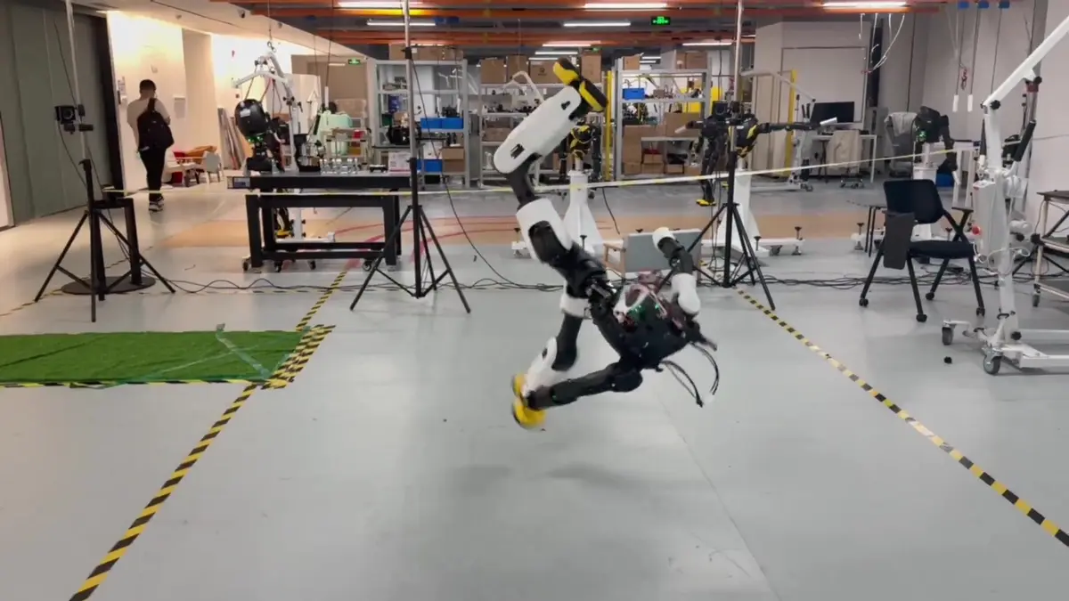 AgiBot's 'LinkCraft' Platform Aims to Turn Anyone into a Robot Choreographer