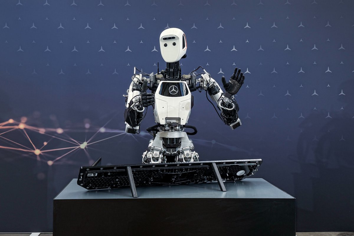 Mercedes and Apptronik